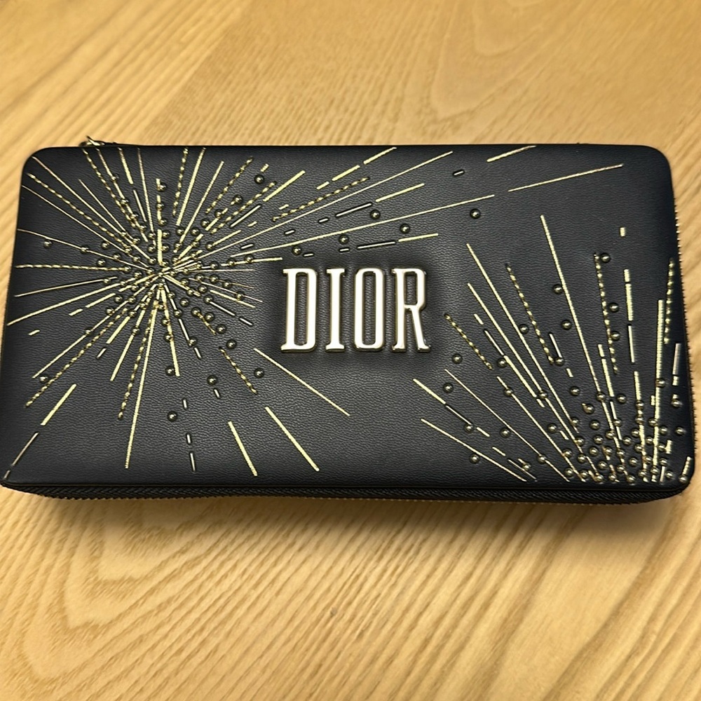 Dior holiday cosmetic case clutch